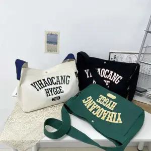 남여공용 영문 레터링 캐주얼 숄더백 크로스백 가방