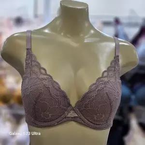 [비비안]컵과 날개에 화려한 플라워레이스 풀컵브라2컬러택1BR1855ACH_BP