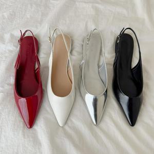 베이직 에나멜 스틸레토 슬링백 플랫 1cm 봄구두