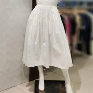 [벨라디터치] V3F2SK22 화이트 플레어 스커트