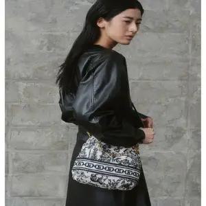 [NS홈쇼핑]헤지스핸드백 HIBA5F671N3 H 뜨왈 자카드 체인 호보 여성 숄더백S..