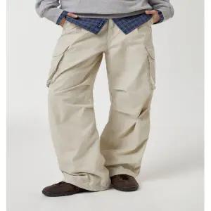 [롯데백화점]후아유 여성 와이드 코튼 나일론 카고 팬츠 (WHTAF4921F)