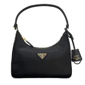 26SS 삼각 로고 리에디션 2005 나일론 사피아노 숄더 미니백 블랙 (1N204X R064 F0632) [당일]