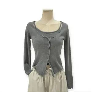 [롯데백화점]트위 베이직 슬림 긴팔 니트티 TOCJFKT013