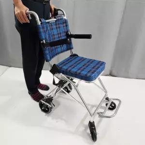 초경량 여행용 휠체어 7kg 접이식 휴대용 노인 어린이 기내용 초경량 보행기겸용