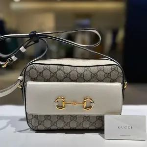 [대구백화점] [구찌(GUCCI)]구찌 홀스빗 1955 스몰 레더(화이트 크로스백 645454)