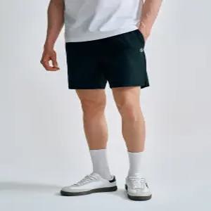 26S 남성 M 에센셜 7인치 쇼츠 (블랙) [TMSP20261-BKS]