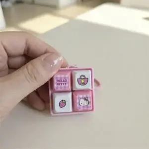 산리오 헬로키티 키보드 키링 4구 버튼 딸깍이 키홀더 가방걸이 열쇠고리