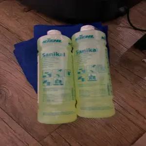 키엘 사니칼 샤니칼 화장실 욕실 사우나 수영장 방수표면 광택 보호 세정제 1L, 2개