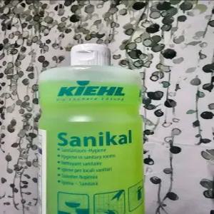 키엘 사니칼 샤니칼 욕실 사우나 수영장 화장실 변기 세정제 광택 보호제 1L, 1개