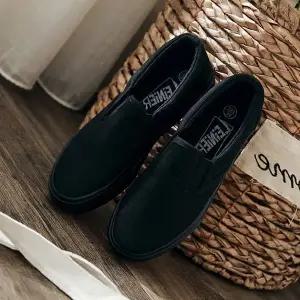 남녀공용 무지 슬립온 캔버스화 블랙 심플 로퍼 편안한 착용감 일상 외출 신발