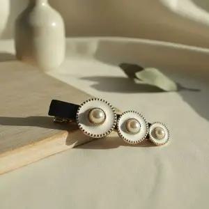 [하프클럽/]여성 데일리 오피스 하객용 진주 헤어핀