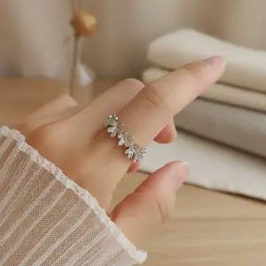 [하프클럽/]여성 러블리 플라워 큐빅 오픈 반지