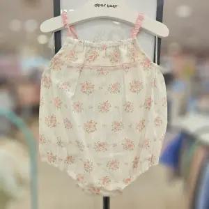 [아가방]가슴프릴 포인트로 사랑스러움을 더한 여아 바디수트_ESS