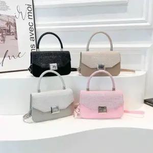 여사친 여름 오피스룩 캐주얼 크로스백 스퀘어백 OP2