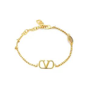 8W2J0F84 MET CS4 여성 팔찌