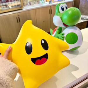 입고 상품  마리오 영화 애니메이션 요시 팝콘 버킷 피규어 모델 데스크탑 장식품 인형 수집용  선물