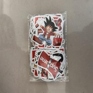 100개 중복되지 않는 레드 트렌디 SUP 휴대폰 스케이트보드 스티커