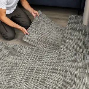 유요우스 24개 상업용 카펫 타일 20인치 x 트윌 자카드 사각형 미끄럼 방지 백킹 64.58제곱피트 재사용