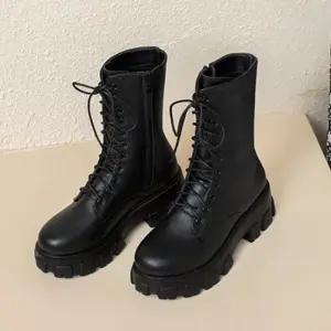 [라일리] Rly 여성 워커 워커 레이스업 통굽 데일리 겨울 발목