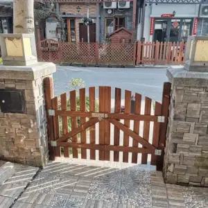 목재 대문 전원 현관문 펜스 전원주택 브러싱 울타리 목재대문 농막 주택 이중 게이트 우드