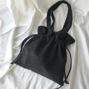 여자 봄 데이트 룩 나들이 코디 에코 숄더 백 가방