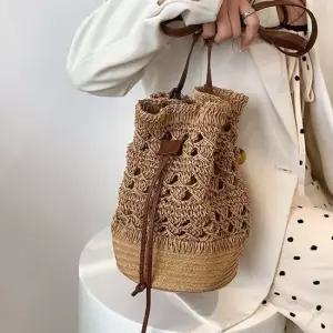 2컬러 여자 끈조절 밀짚 복조리백 라탄 버킷햇 여름백