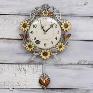 [하프클럽/셀러허브]데일리데코 루네 해바라기 엔틱 무소음 추 벽시계