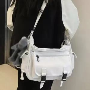 학생 스트릿 코디 캐주얼 숄더백 메신저백 크로스백 학생캐주얼크로스백