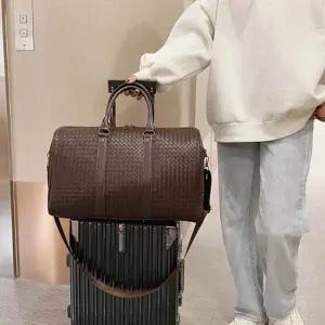 브라운 빅스퀘어 보스턴백 가방 고급스러운 내부 지퍼 보스턴백 여행가방 운동가방