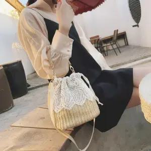 여성 귀여운 레이스 복조리 밀짚 토트백 버킷백 가방 여름가방 왕골가방 밀짚가방