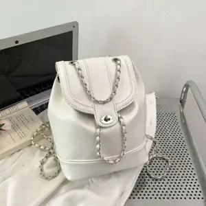 데일리 여성 책가방 대학생 인기 백팩 아이보리 가방 20대백팩 가벼운여성백팩