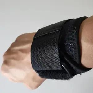 테니스손목보호대 간편 착용 이중스트랩 손목보호대