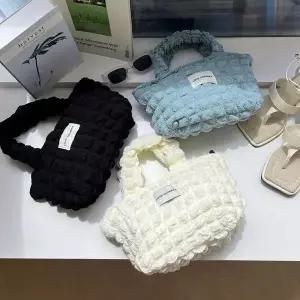 폼폼러브토트백 엠보백 미니 버블 패딩 버킷백 여성 늘푸른백화점