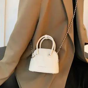 사랑스러운 라운드 마이크로 미니 체인백 크로스백 미니숄더백 체인백 미니크로스백