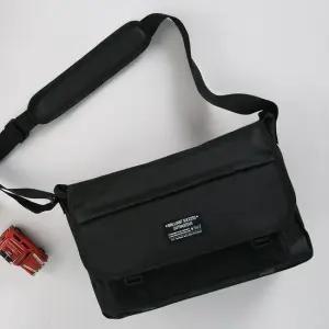 오피 M2293 덮개 커버형 메신저백 캐주얼크로스백 데일리크로스백 스퀘어메신저백