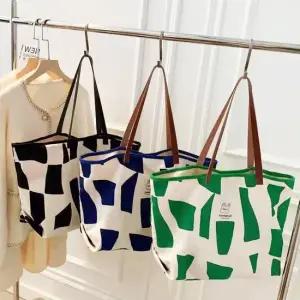 여성 20대 대학생 직장인 보부상 빅 숄더백 가방 보부상가방 여성숄더백 천가방