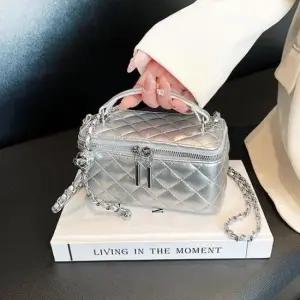 [패션] 여성가방 면가방 크로스가방 여성숄더백 가죽 데이트