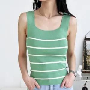 [패션] 여성 스퀘어넥 스트라이프 민소매 나시 니트 티셔츠