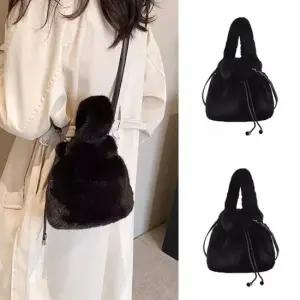 털 버킷백 미니 복조리 가방 퍼 숄더백 크로스백 겨울가방 털가방 퍼가방 페이크퍼가방