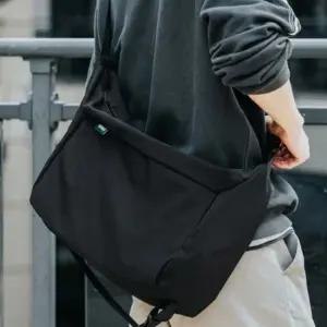 남녀공용 무지 심플 캐주얼 크로스백 메신저백 가방 미니크로스백 캔버스백 빅크로스백