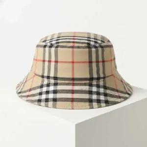 [버버리]생산 Checkered cotton bucket hat 8075657 체커드 코튼 버킷햇 816700