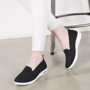 여성 망사 봄여름 경량 슬립온