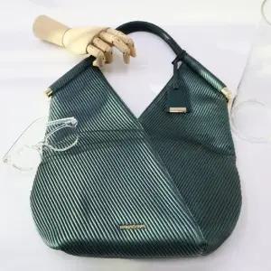 [바나바나] 럭스A 숄더백 HMWCA114LUX0-1 다크그린