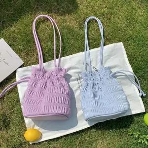 여성 미니 주름 복조리 가벼운 데일리 버킷백 숄더백