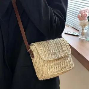 봄 여름 가을 여성 외출 패션 다양한 코디 라탄백