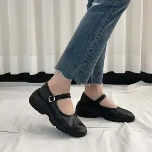 캐쥬얼 둥근코 발편한 밴딩 스트랩 통굽 스니커즈 4fY