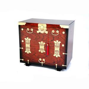 남원 앞닫이 제기 보관함, 1개