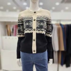 [조이너스]여성 브랜드 가디건 23신상 라운드 니트 이너DW1WSC0300_US