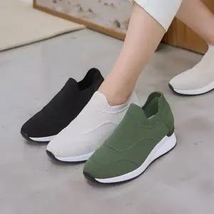 슈타운 스판 니트 슬립온 여성 발편한 키높이 신발 6cm GP220